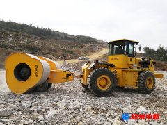 冲击压路机是怎么施工的?请欣赏中航冲击压路