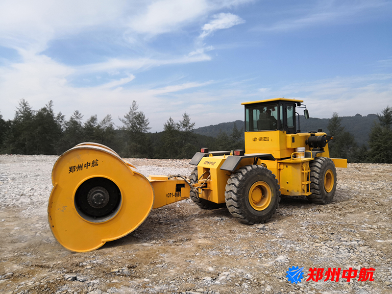 河北省液压夯实机中航冲击压路机施工案例